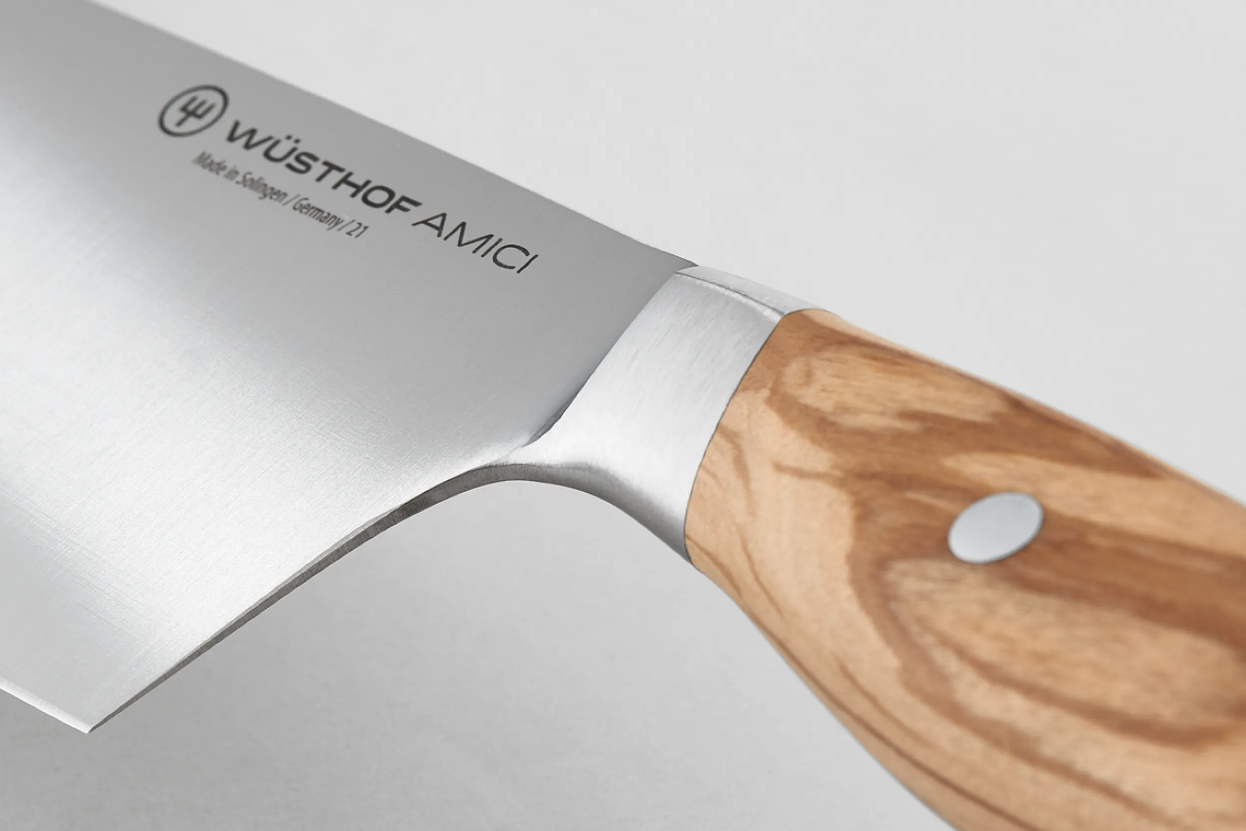 Wüsthof Asian-Style Knives>Amici 7" Hollow Edge Rotoku (Santoku)